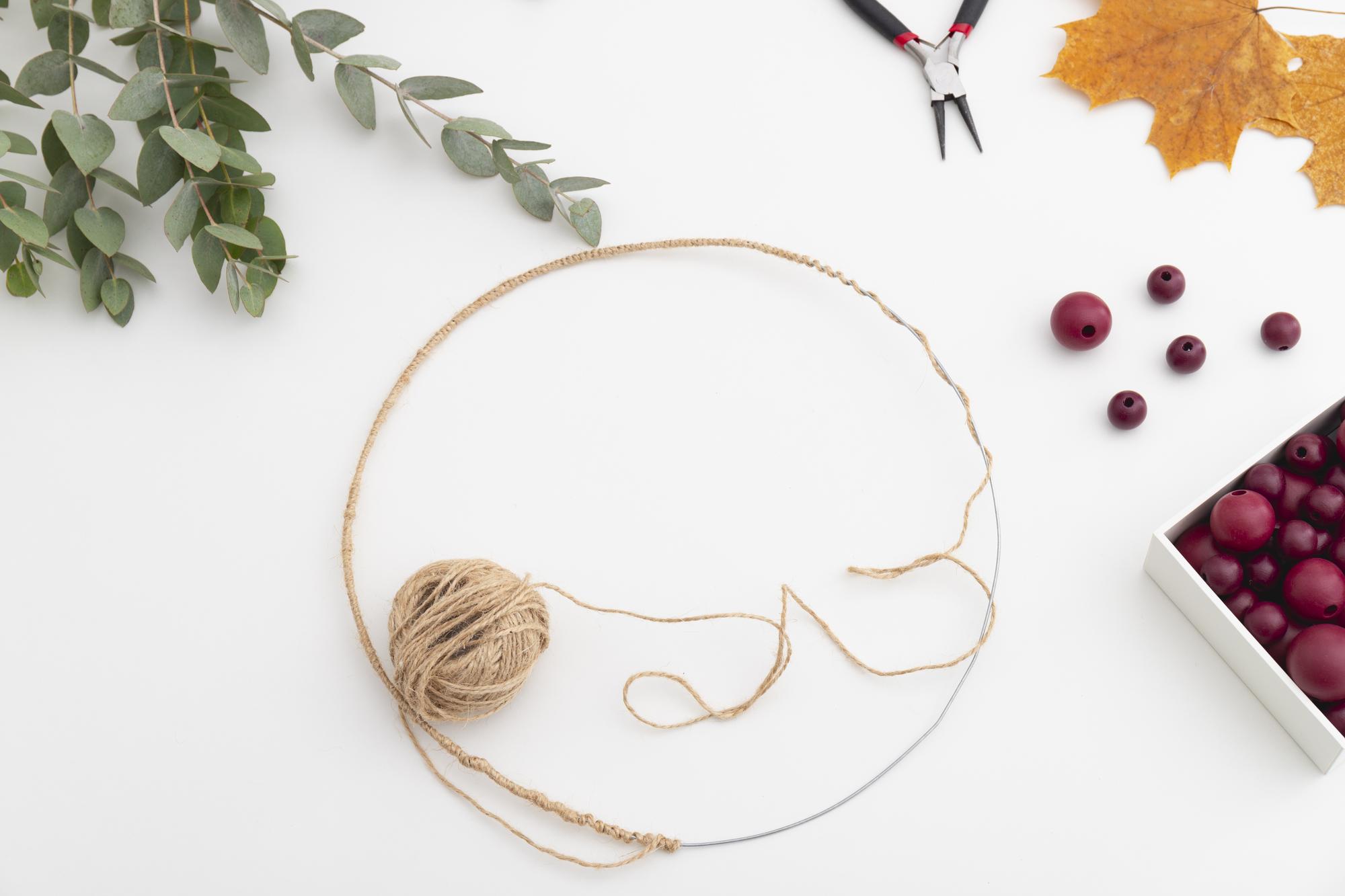 Workshop table with threads and hoops